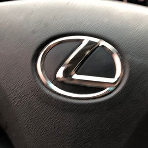 Meet your Posher, Ernest